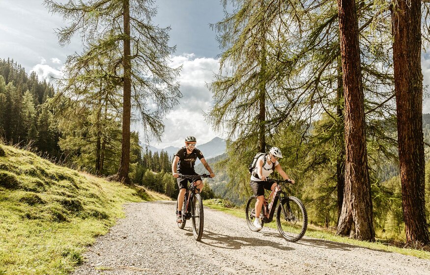 Mountainbiken in der Bergwelt des Tiroler Oberlandes