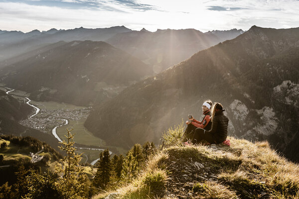Sonnenaufgangswanderung im Tiroler Oberland