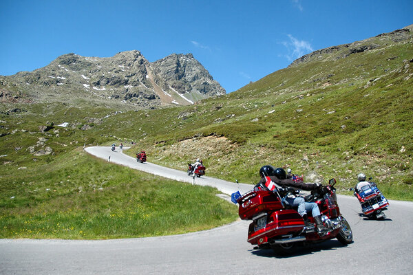 Motorradtour durch die malerische Bergwelt